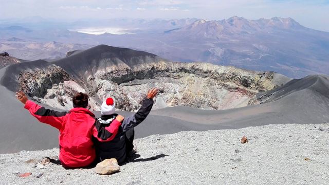 Ascension Du Volcan Misti