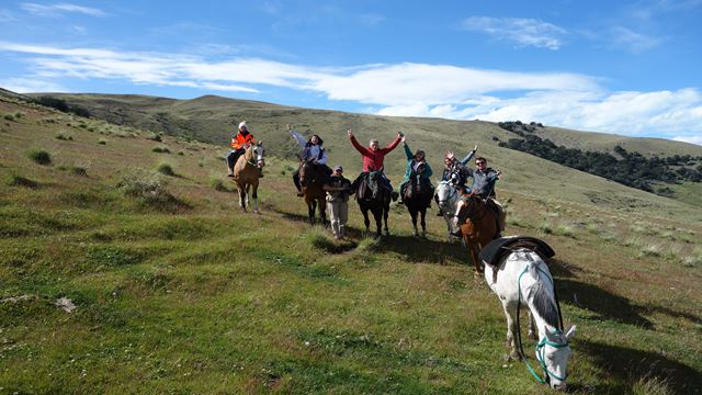 Cabalgata En El Cerro Frías