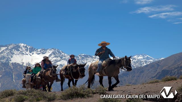 Équitation Au Point De Vue Du Condor À Cajón Del Maipo