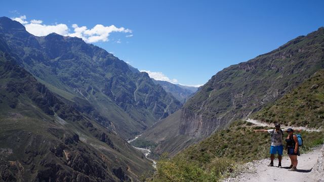 Randonnée Dans Le Canyon De Colca