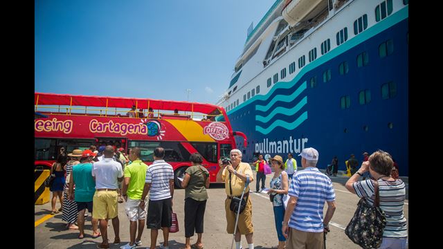 Cartagena At Your Pace: Hop On - Hop Off Tourist Bus