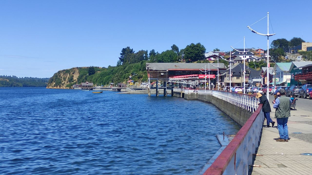 Chiloe Magico: In Darwin`S Footsteps In The Chiloe National Park