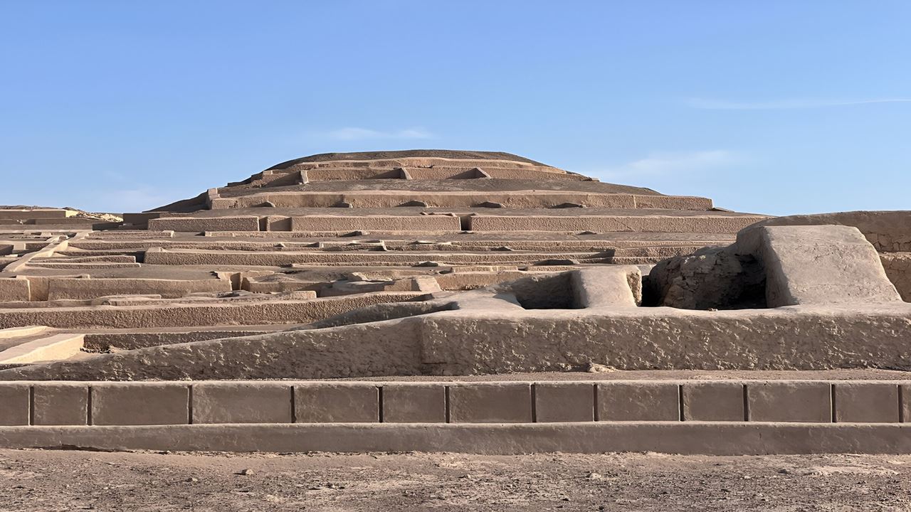 Pyramids Of Cahuachi And Textile Workshop