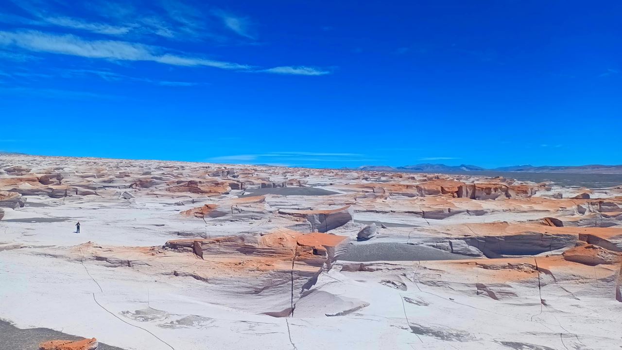 Dia Inteiro Ao Campo De Pedra De Pomez Em Privado