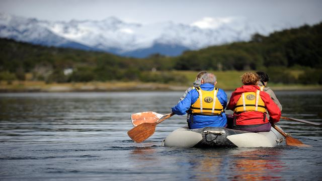 Excursión Privada Parque Nacional Con Trekking Y Canoas