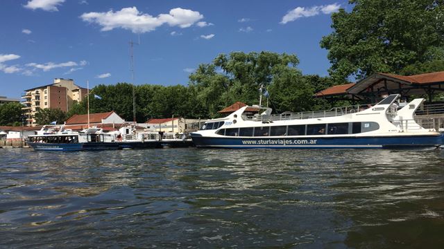 Paseo En Catamaran En El Delta Del Tigre