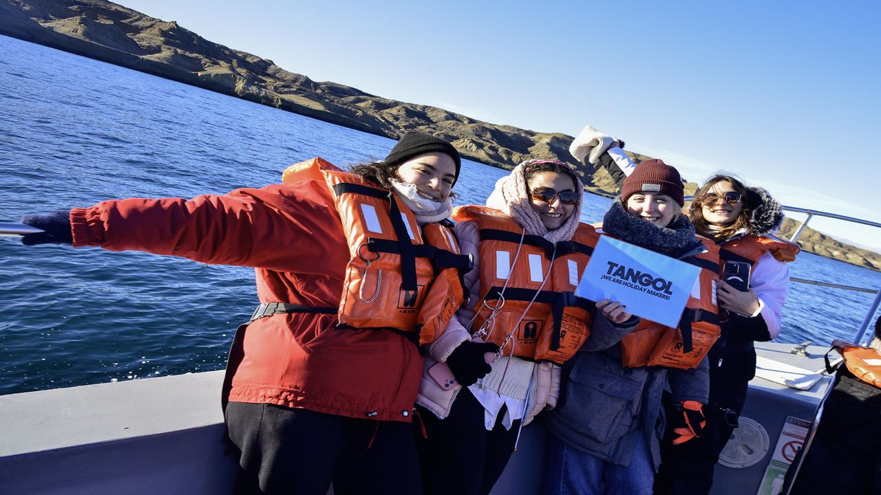 Peninsula Valdes And Whales Watching