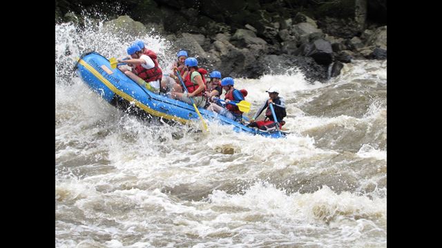 Rafting Sur La Rivière Suarez