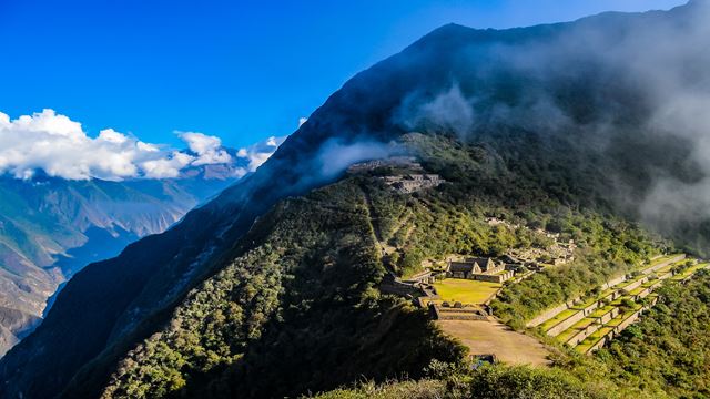 Trekking A Choquequirao