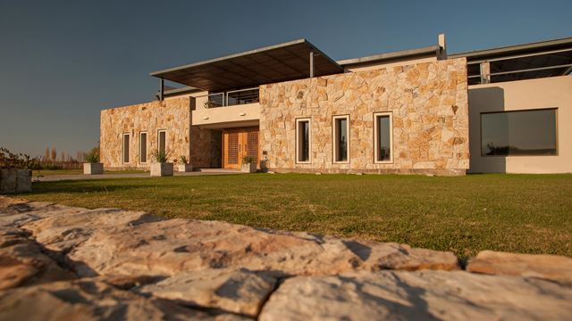 Visite De La Cave Cruzat Avec Dégustation De Vin