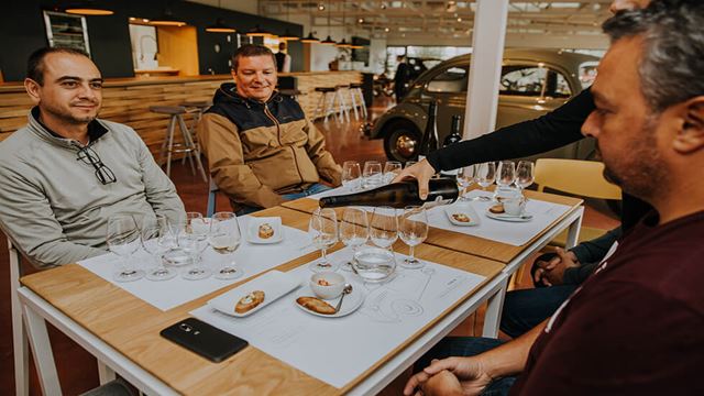 Visita, Degustação E Almoço Na Adega Bouza